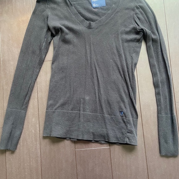 American Eagle women’s red & black scoop neck sweaters 2 pack size Small - Picture 6 of 9